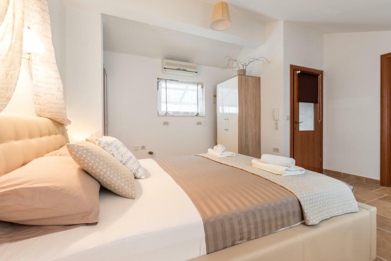 Holiday Home Harmony Žrnovnica Eksteriør bilde